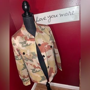 🔥💚Zara Camo Jacket💚🔥